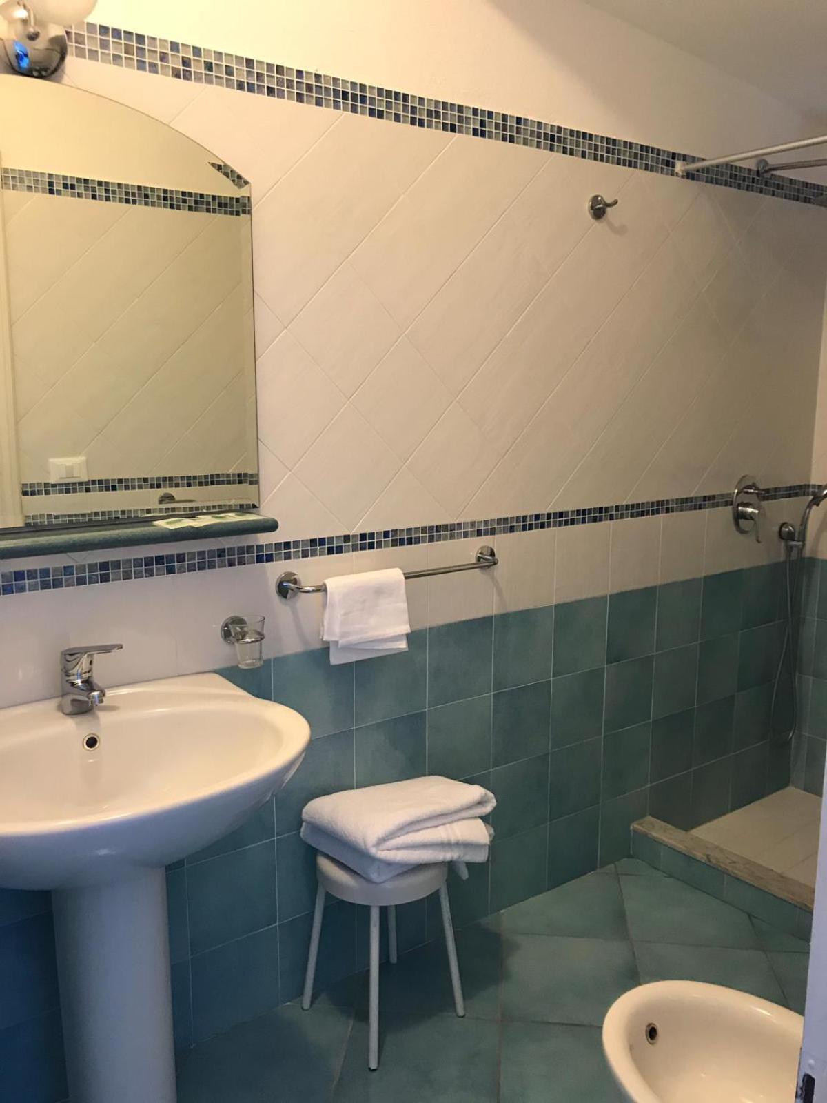 Hotel Villa Antonio Ischia Room photo